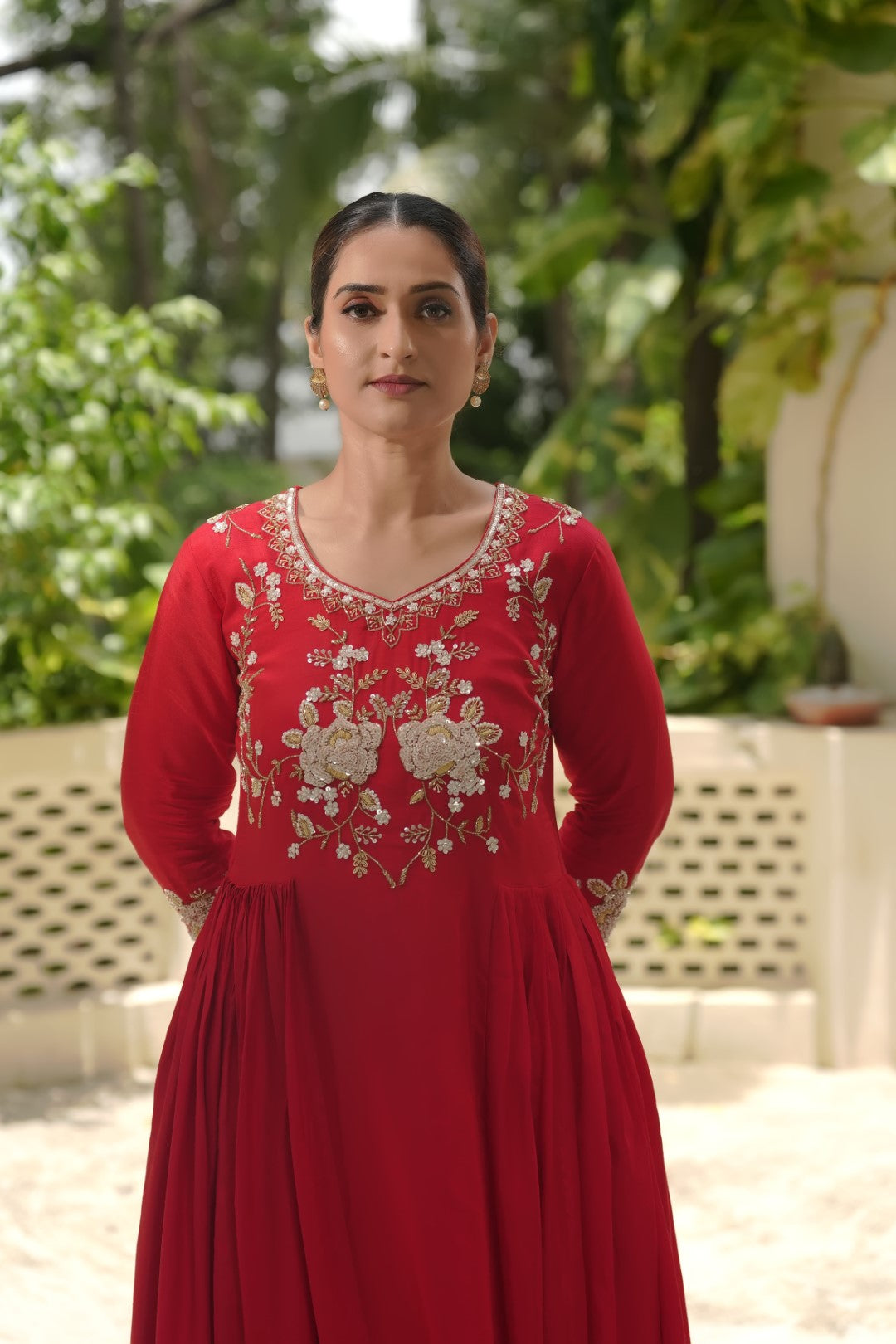 RED REDEO RED DREES