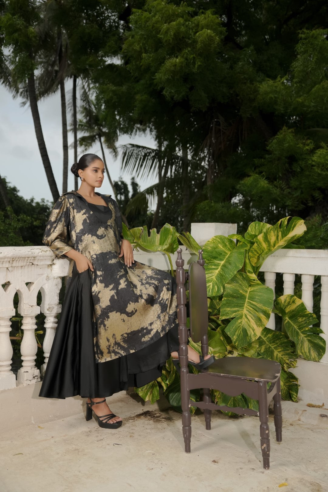 BLACK WASTERN DREES