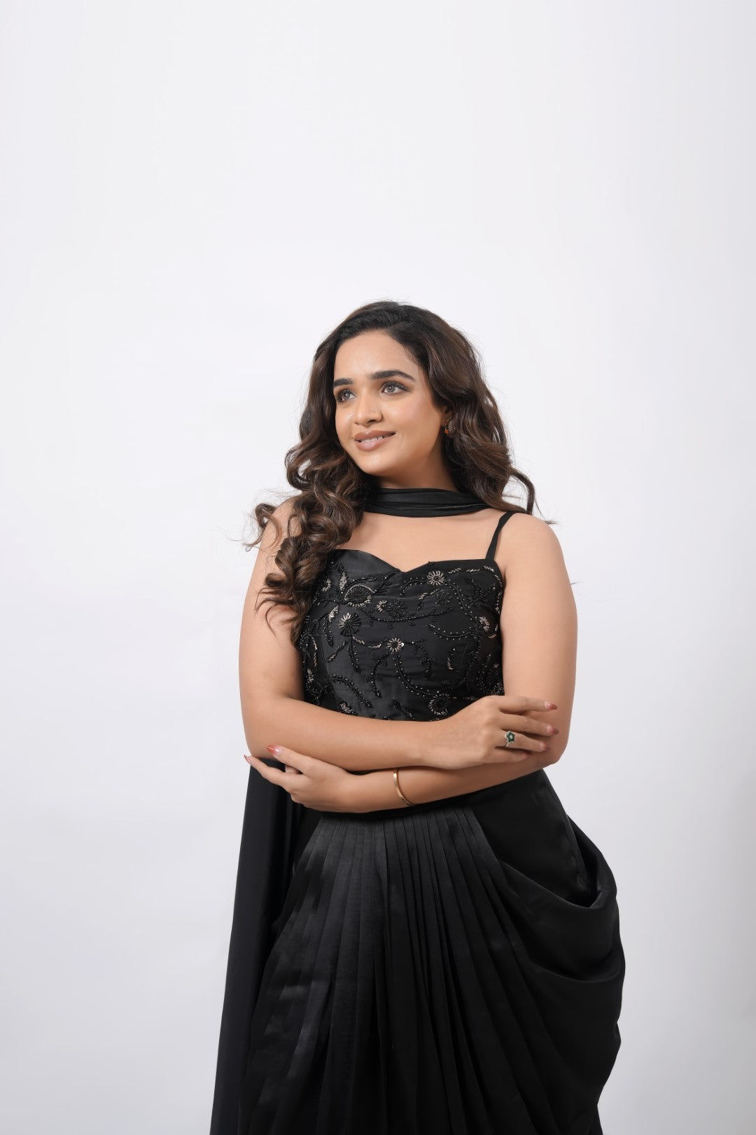 DRAPING BLACK OUTFIT