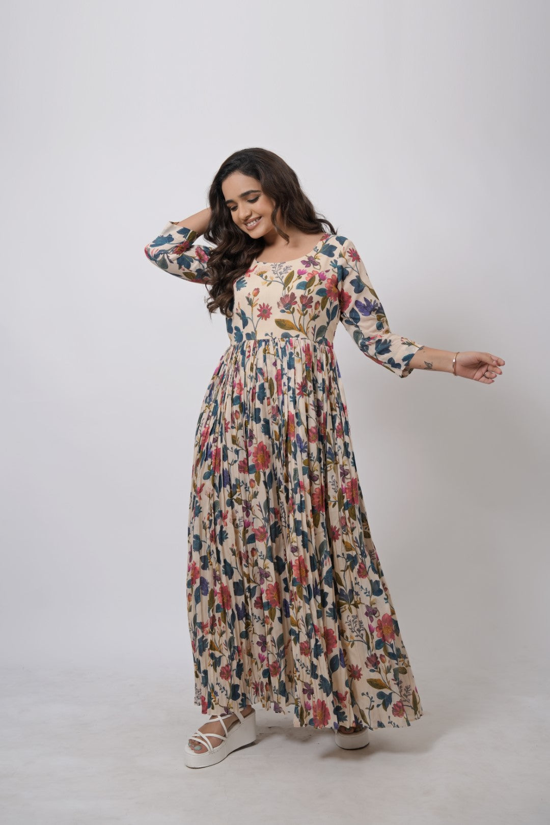 PRINTED FLOWRAL GOWN